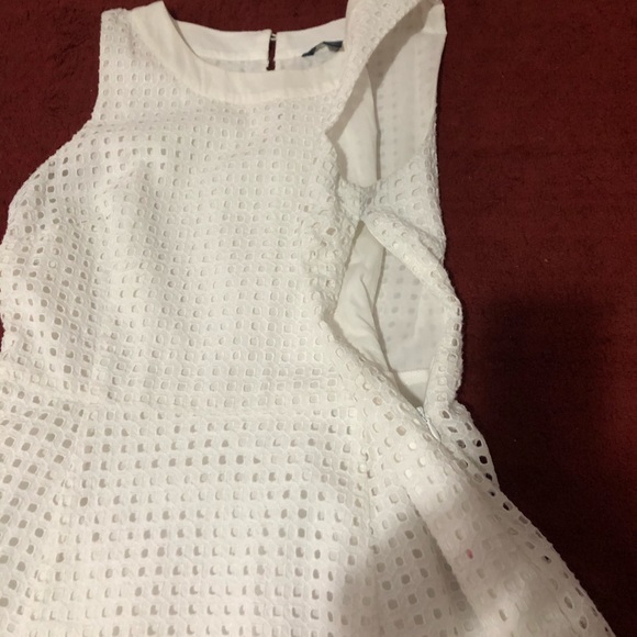 Tommy Hilfiger Fit and Flare White Dress (size 8) - Picture 4 of 6